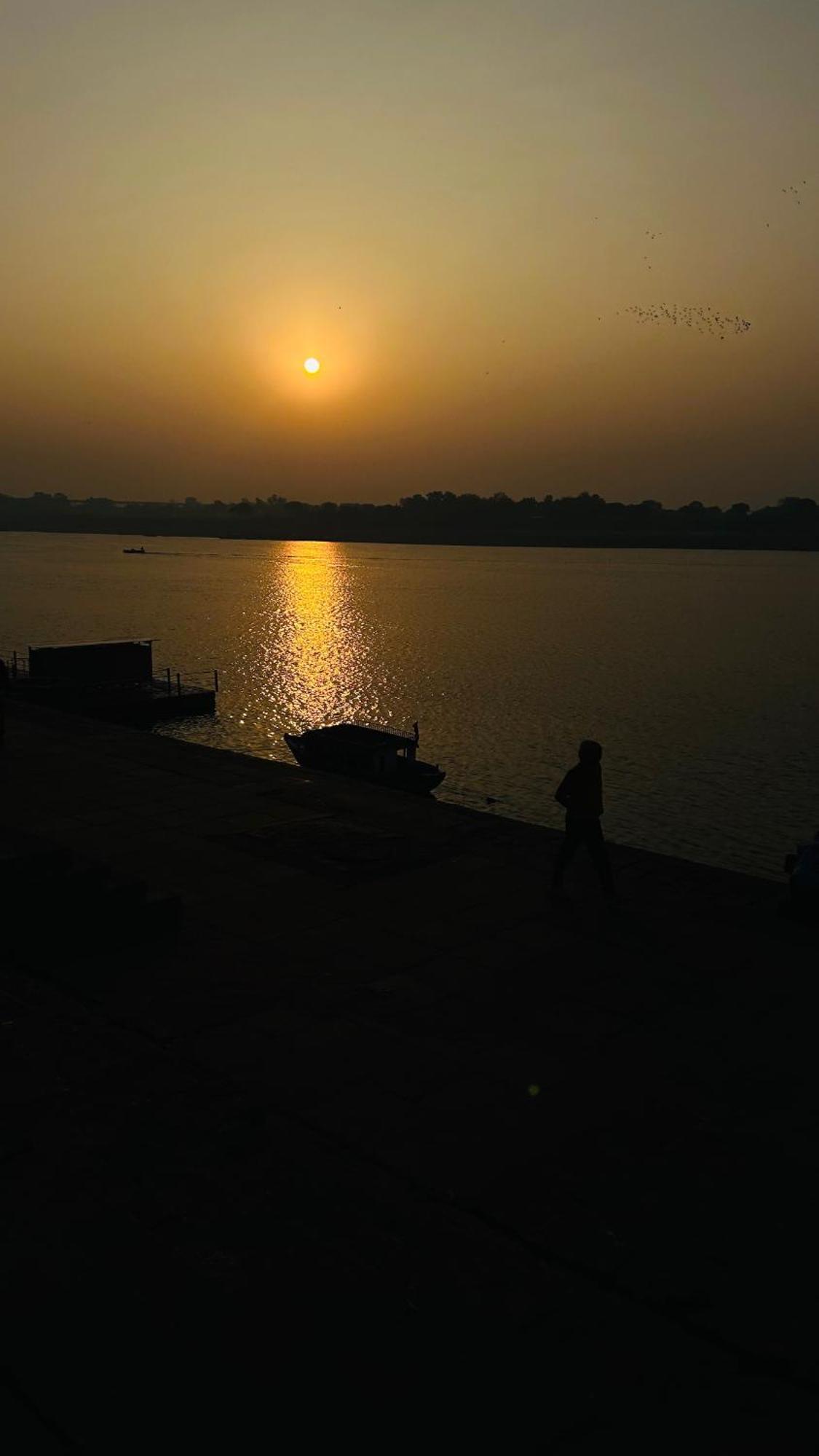 Tandon Lodge On The Ganga Ghat Homestay Varanasi Dış mekan fotoğraf