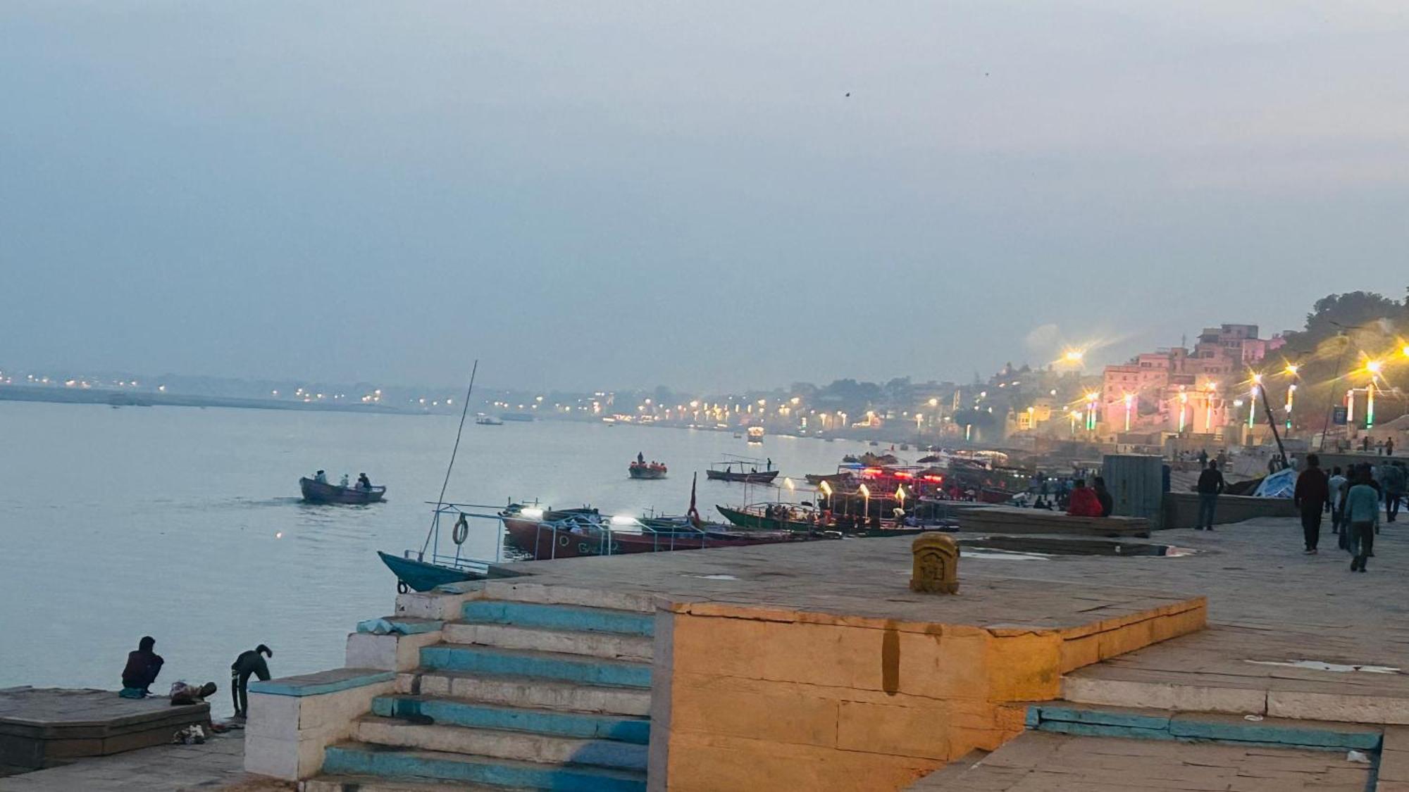 Tandon Lodge On The Ganga Ghat Homestay Varanasi Dış mekan fotoğraf